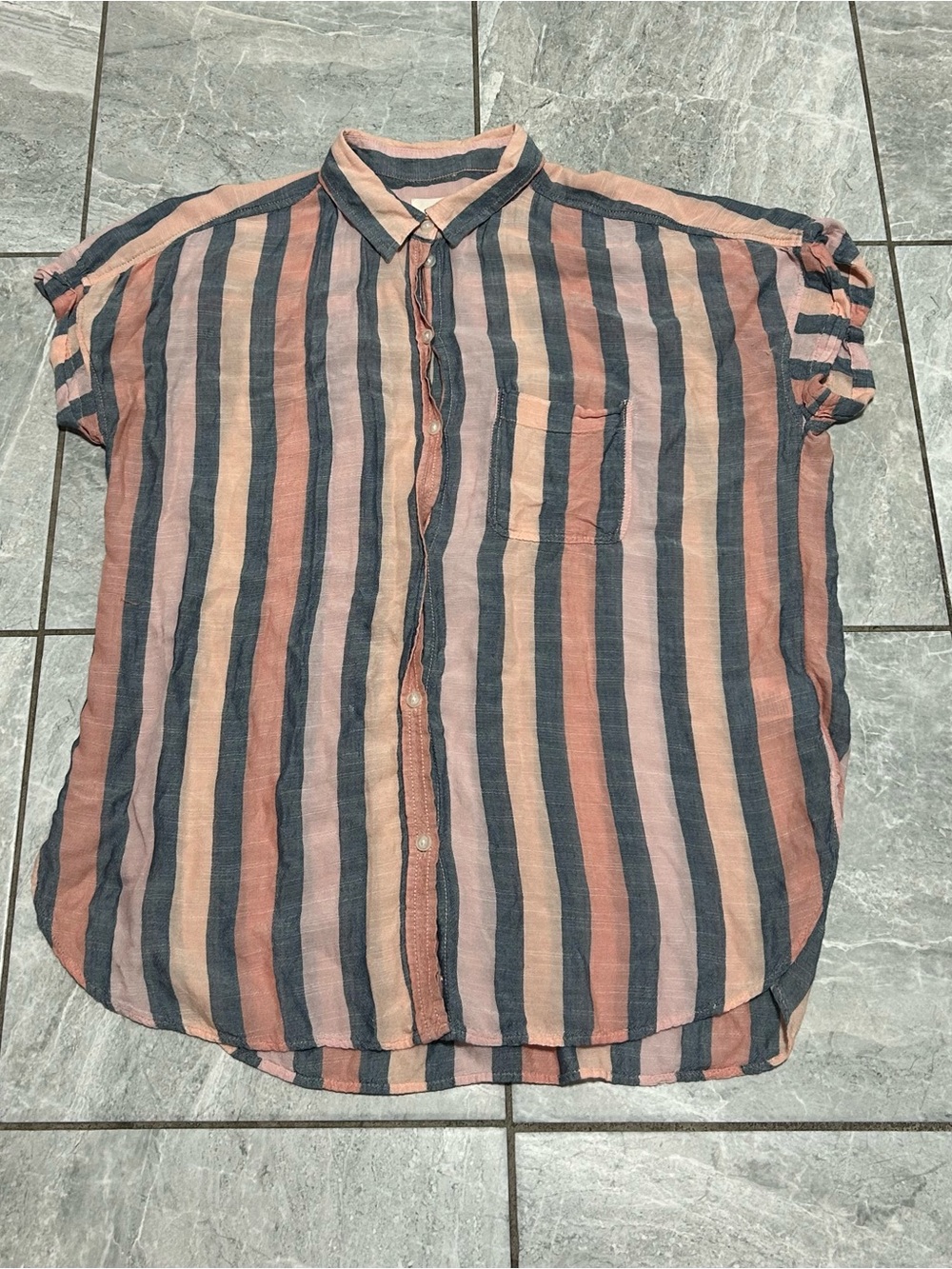 American Eagle Striped Button Front Short Sleeve Blouse Women’s Medium